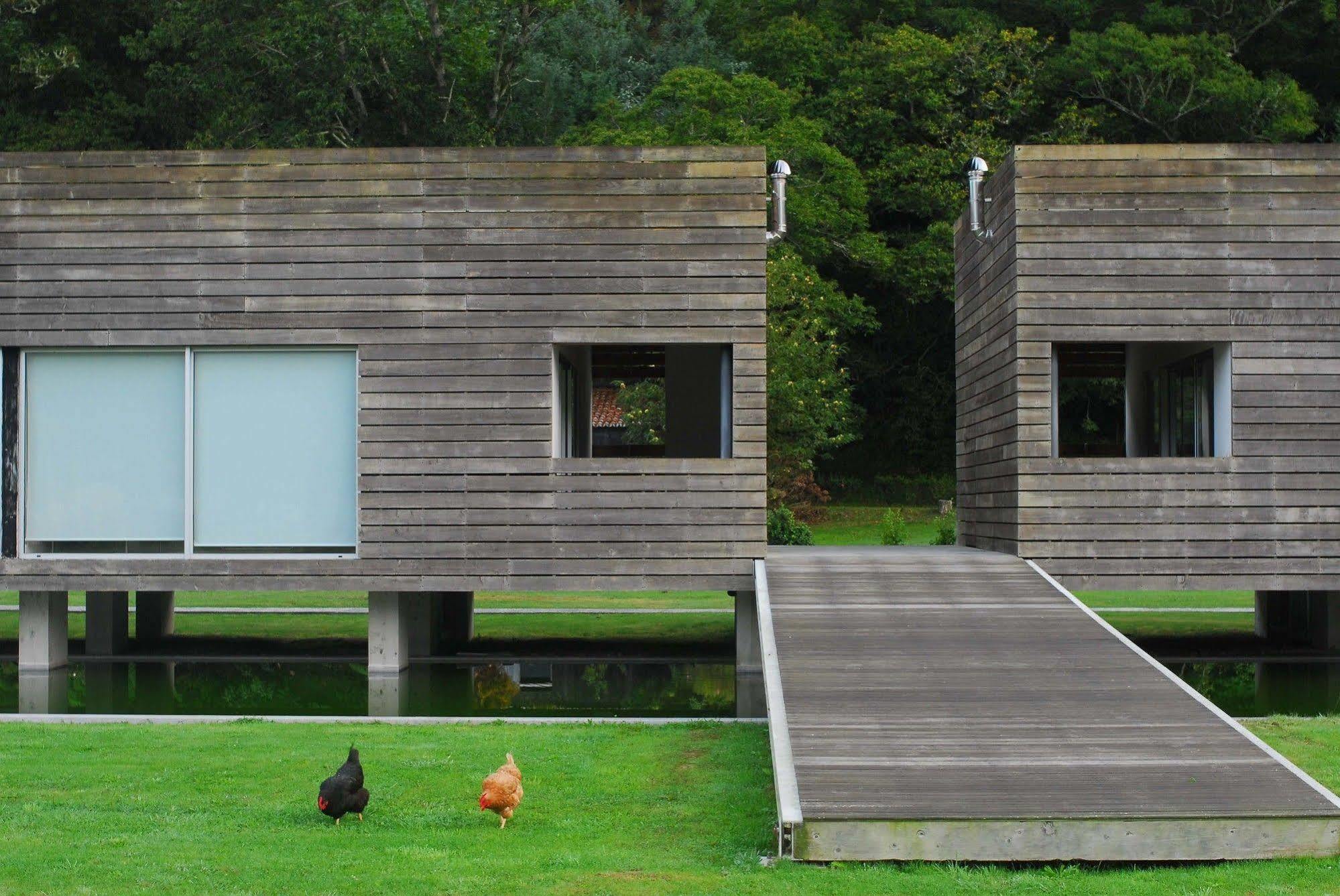 Furnas Lake Forest Living Exterior photo